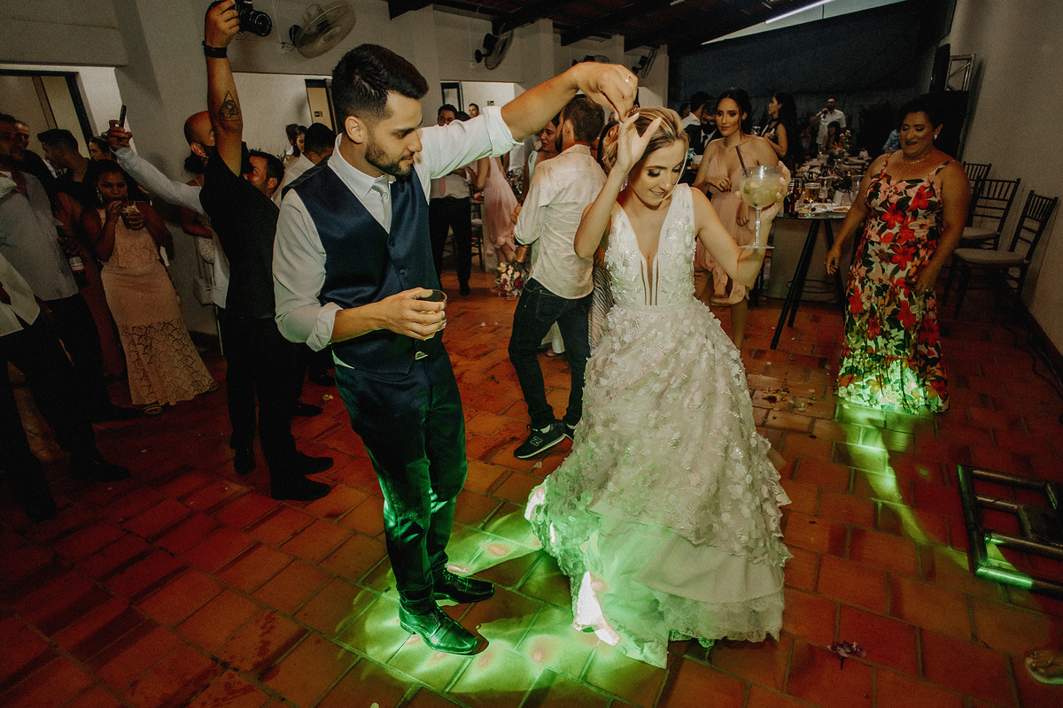 Casamento em Patos de Minas Fotografo Alexandre casttro 
Fotos de noivos , da festa , decoracao, pais dos noivos convidados fotografia de vestido buque wedding love amor