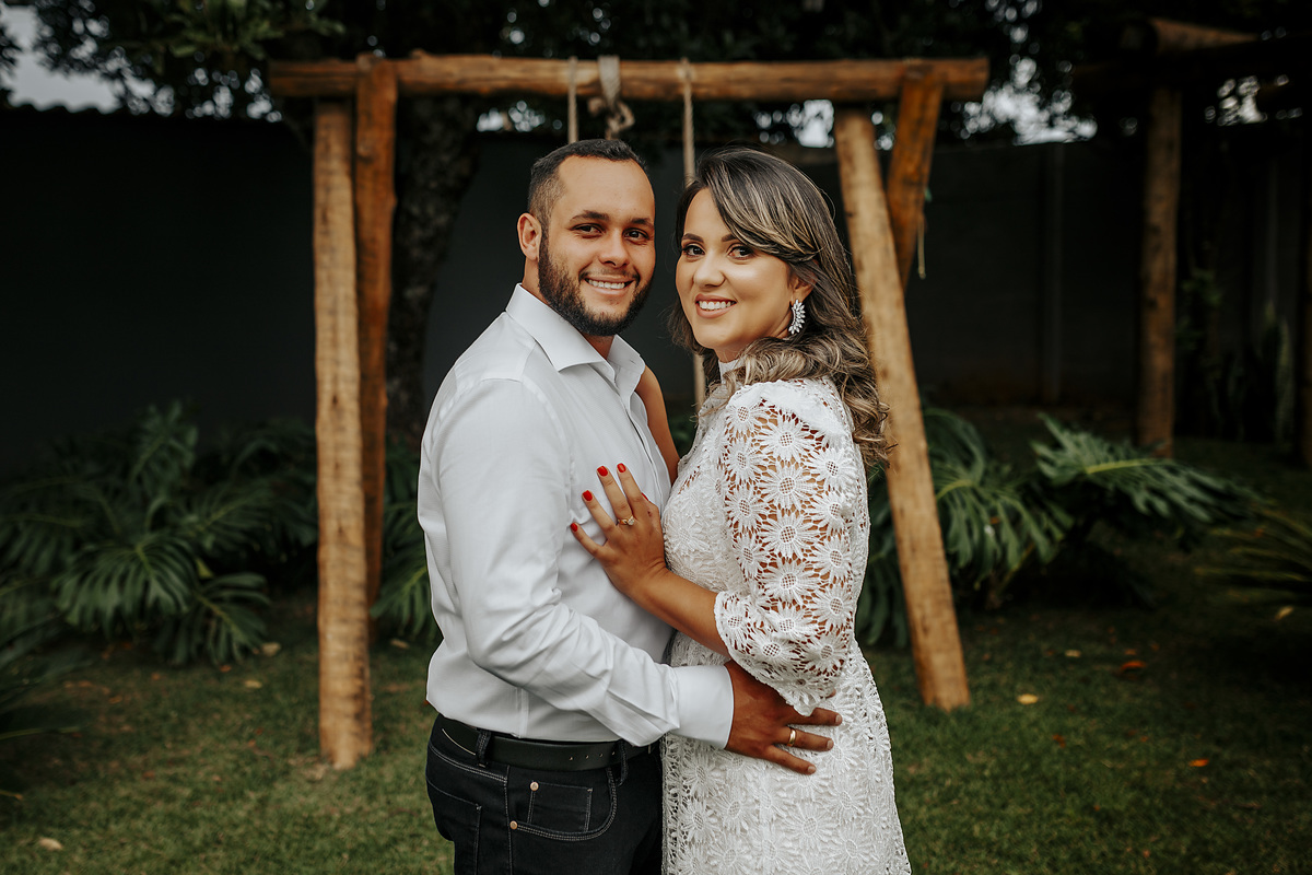 Fotografia de casal , ensaio namorando em Sao gotardo minas gerais, foitografo Alexandre casttro de patos de minas , fotos de casamento , ensaios , book, estudio.