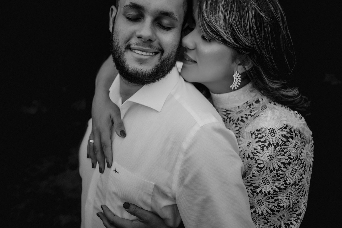 Fotografia de casal , ensaio namorando em Sao gotardo minas gerais, foitografo Alexandre casttro de patos de minas , fotos de casamento , ensaios , book, estudio.