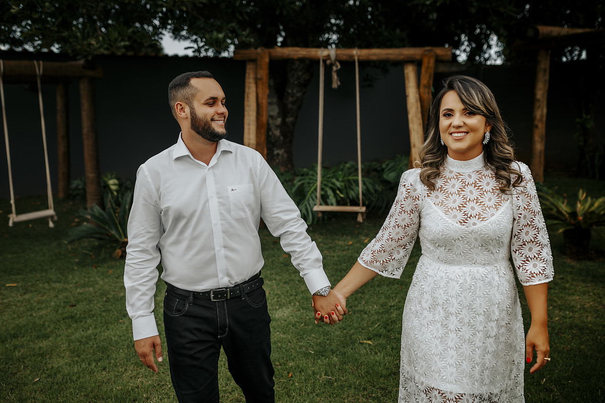 Fotografia de casal , ensaio namorando em Sao gotardo minas gerais, foitografo Alexandre casttro de patos de minas , fotos de casamento , ensaios , book, estudio.