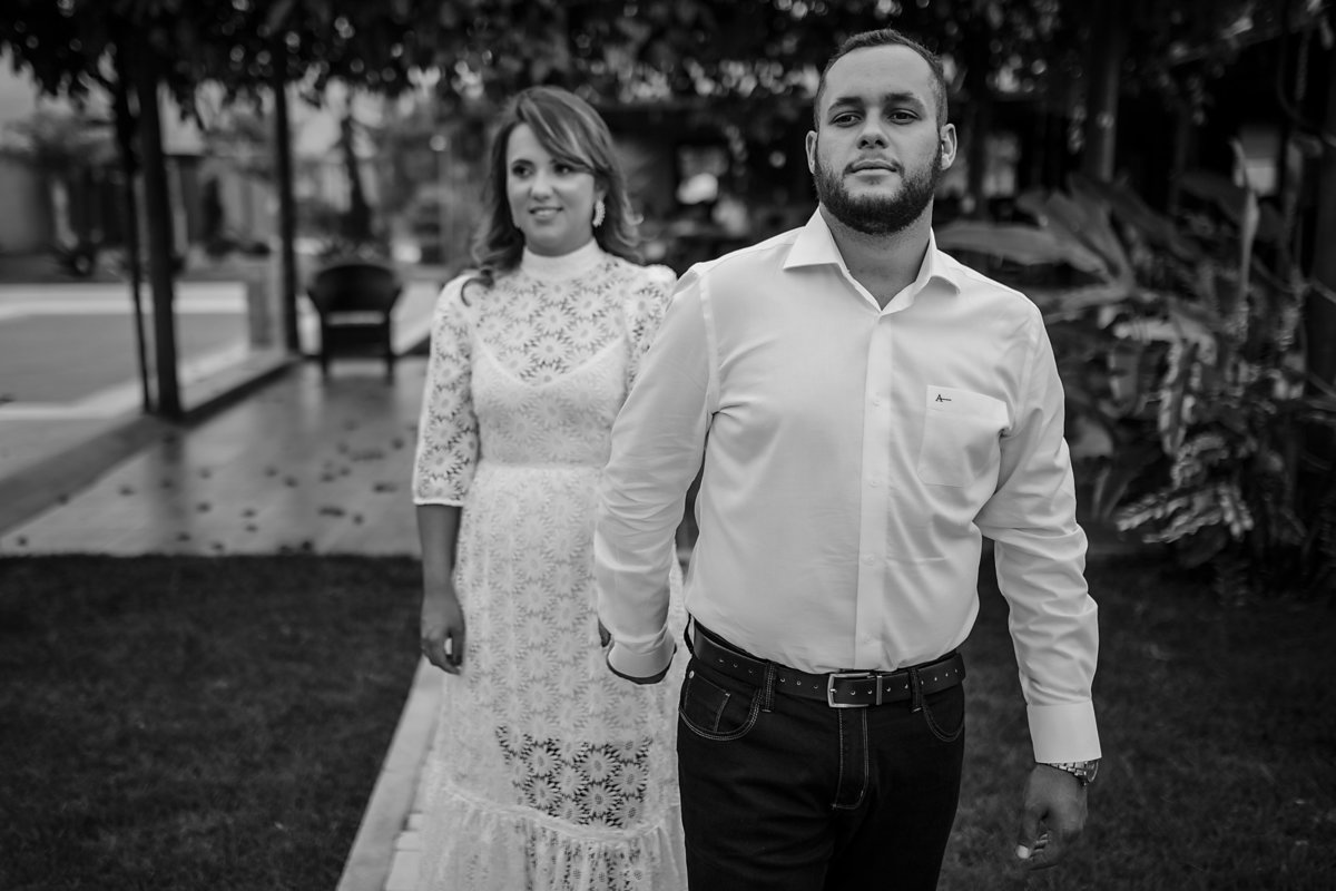 Fotografia de casal , ensaio namorando em Sao gotardo minas gerais, foitografo Alexandre casttro de patos de minas , fotos de casamento , ensaios , book, estudio.
