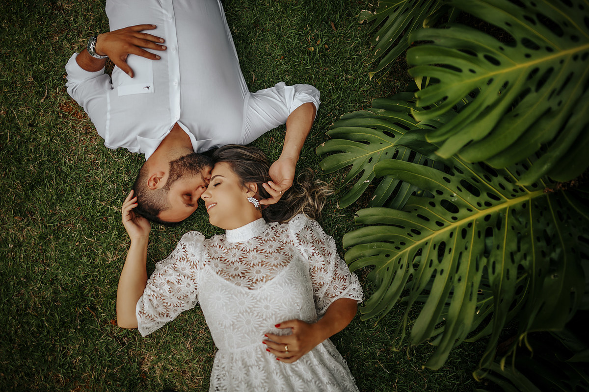 Fotografia de casal , ensaio namorando em Sao gotardo minas gerais, foitografo Alexandre casttro de patos de minas , fotos de casamento , ensaios , book, estudio.