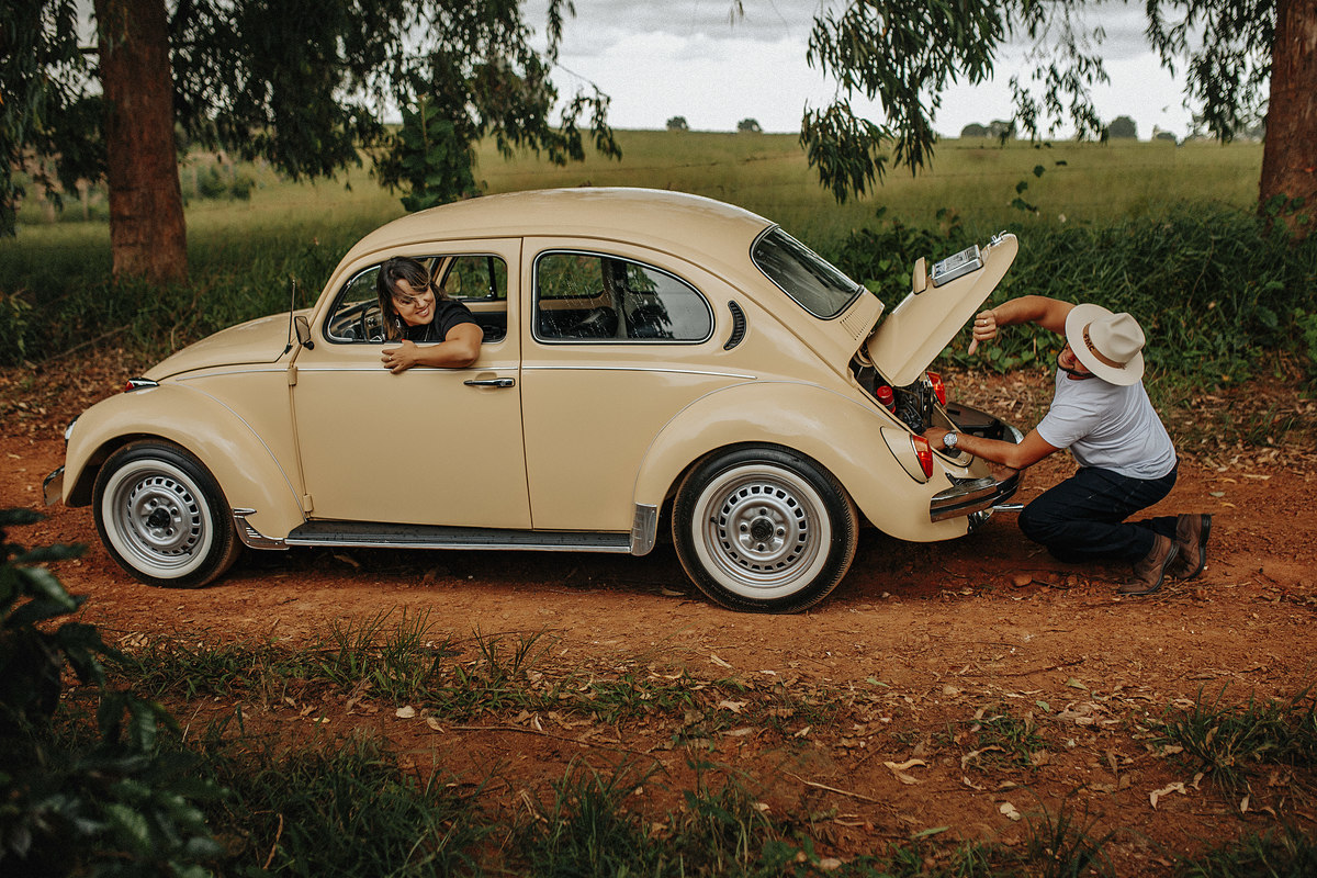 Fotografia de casal , ensaio namorando em Sao gotardo minas gerais, foitografo Alexandre casttro de patos de minas , fotos de casamento , ensaios , book, estudio.