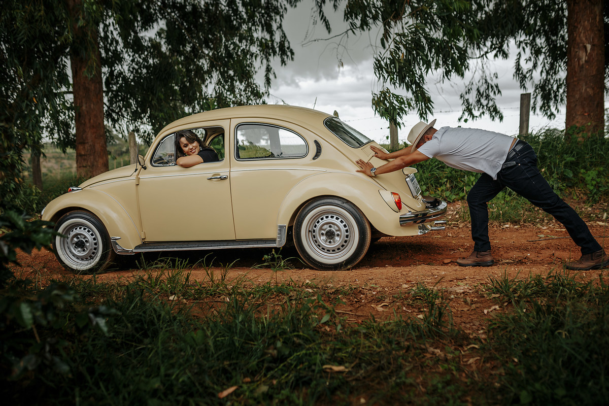 Fotografia de casal , ensaio namorando em Sao gotardo minas gerais, foitografo Alexandre casttro de patos de minas , fotos de casamento , ensaios , book, estudio.