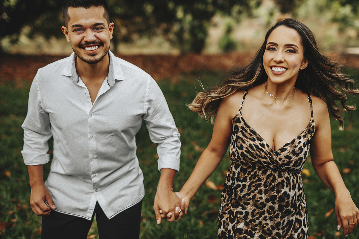 Ensaio Namorando de Flavia e Henrique em Patos de Minas , fotografado por Alexandre Casttro.