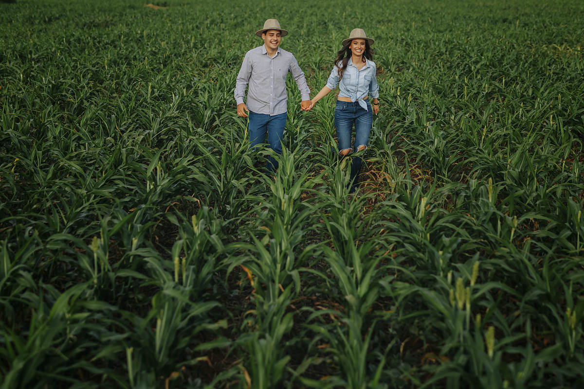 LOVE SESSION ENSAIO CASAL EM PATOS DE MINAS FOTOGRAFIA CASAMENTO PRE WEDDING 