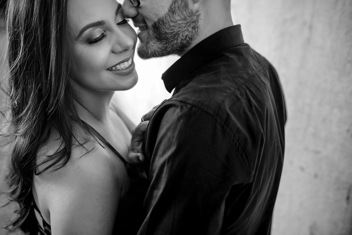 Love Session de Debora e Matheus em Patos de Minas Fotografo Alexandre Casttro . especializado em casamento ,ensaios, pre wedding , estúdio de fotos.