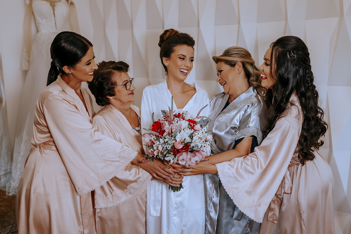 Casamento Marina e Vinicius

Fotografado por Alexandre Casttro e Pamela Benfica
Em Patos de Minas . Lagoa Formosa, Sao Gotardo
Fotos Fotografia igreja inspiração decoracao noivo noiva 