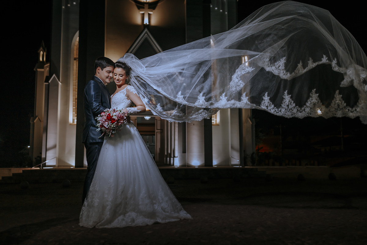 Casamento Marina e Vinicius

Fotografado por Alexandre Casttro e Pamela Benfica
Em Patos de Minas . Lagoa Formosa, Sao Gotardo
Fotos Fotografia igreja inspiração decoracao noivo noiva 
