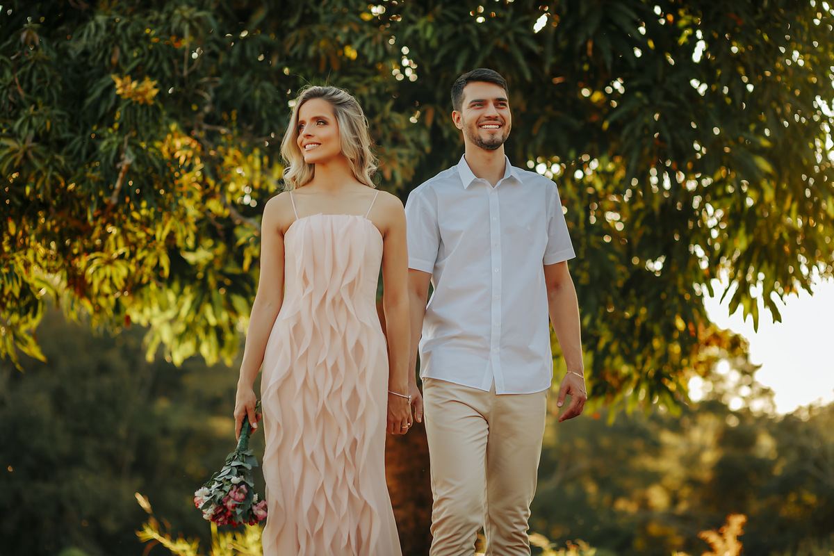 Ensaio Pre casamento de Débora e Henrique, realizado em Patos de Minas na chácara Avalon.Fotografado por Alexandre Casttro.
