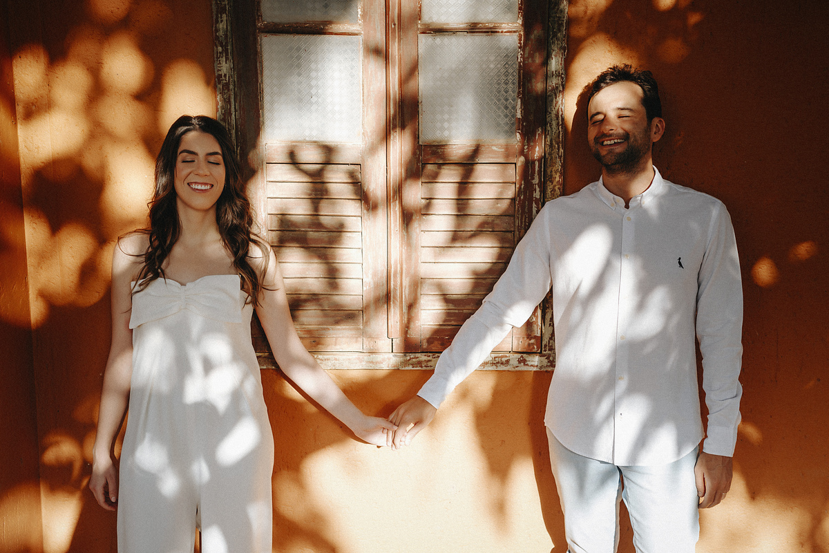 ENSAIO CASAL FOTOGRAFO ALEXANDRE CASTTRO PATSO DE MINAS BRASIL INSPIRACAO ESTUDIO FOTO