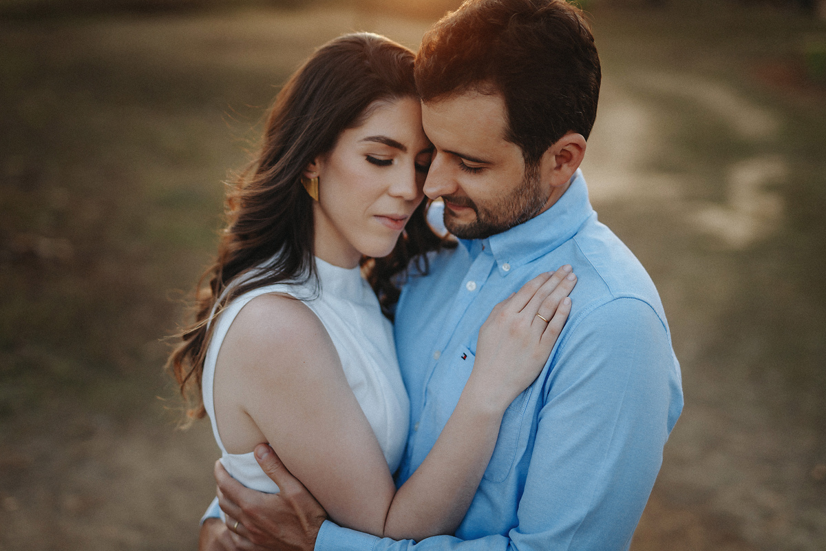 ENSAIO CASAL FOTOGRAFO ALEXANDRE CASTTRO PATSO DE MINAS BRASIL INSPIRACAO ESTUDIO FOTO
