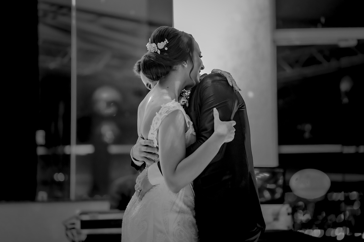 FOTOGRAFO DE CASAMENTO
ALEXANDRE CASTTRO
FOTOGRAFIA WEDDING
PATOS DE MINAS
ESTUDIO VESTIDO NOIVA