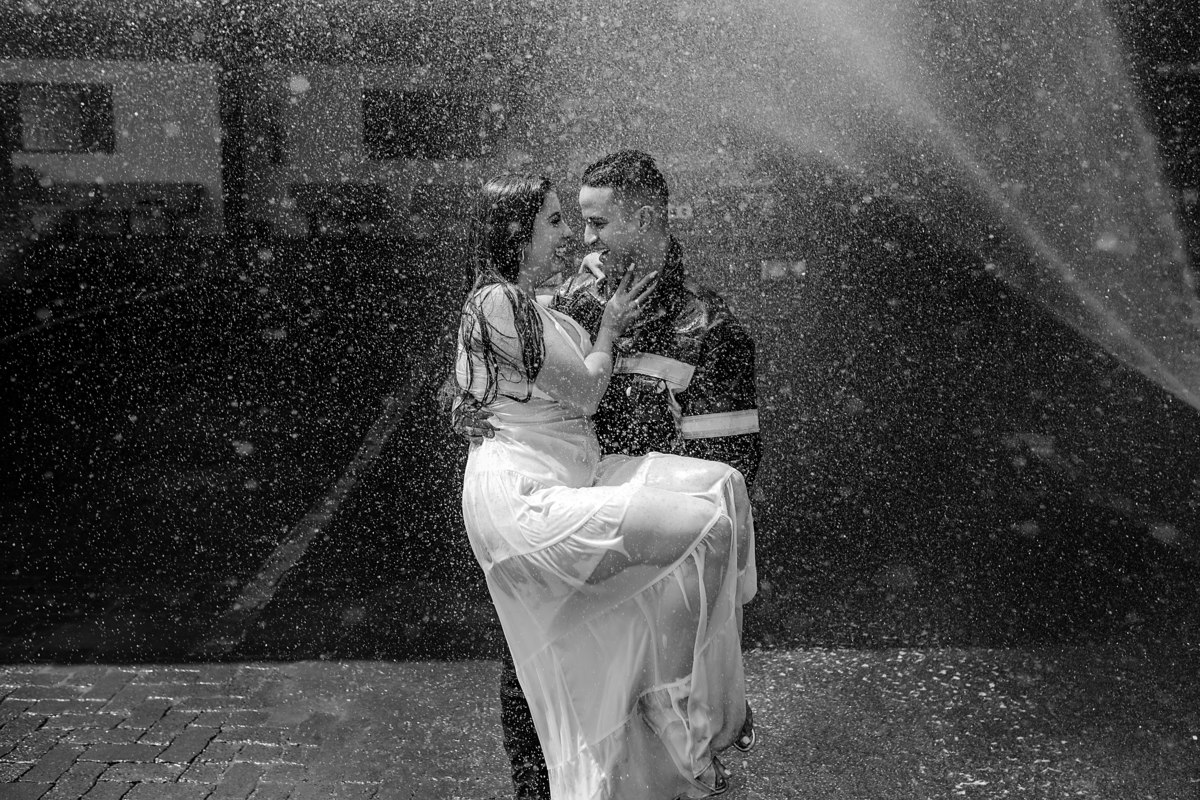 FOTOGRAFIA
ENSAIO
CASAL
BOMBEIRO
Minas Gerais
CASAMENTO
NOIVOS
ALEXANDRE CASTTRO