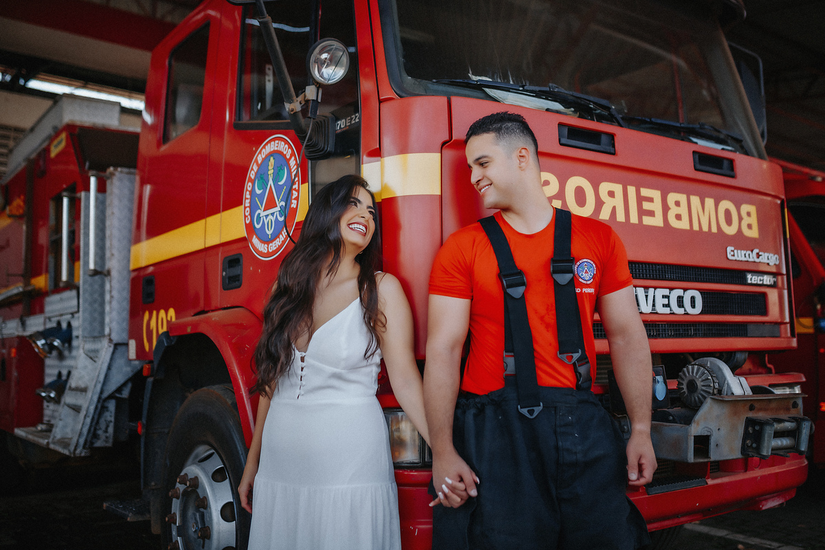 FOTOGRAFIA
ENSAIO
CASAL
BOMBEIRO
Minas Gerais
CASAMENTO
NOIVOS
ALEXANDRE CASTTRO