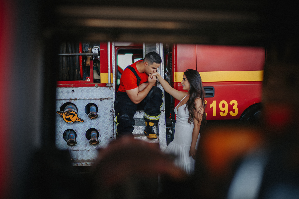 FOTOGRAFIA
ENSAIO
CASAL
BOMBEIRO
Minas Gerais
CASAMENTO
NOIVOS
ALEXANDRE CASTTRO