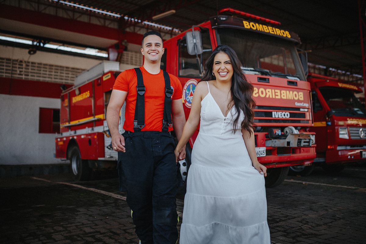 FOTOGRAFIA
ENSAIO
CASAL
BOMBEIRO
Minas Gerais
CASAMENTO
NOIVOS
ALEXANDRE CASTTRO