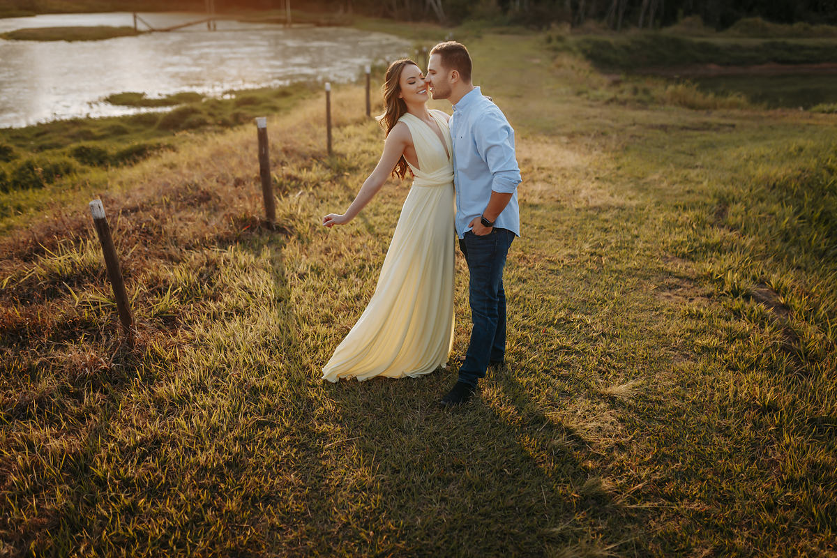FOTOGRAFIA ALEXANDRE CASTTRO
POR DO SAOL SUNSET CAMPO LUZES CORES CASAL FOTO AMOR
