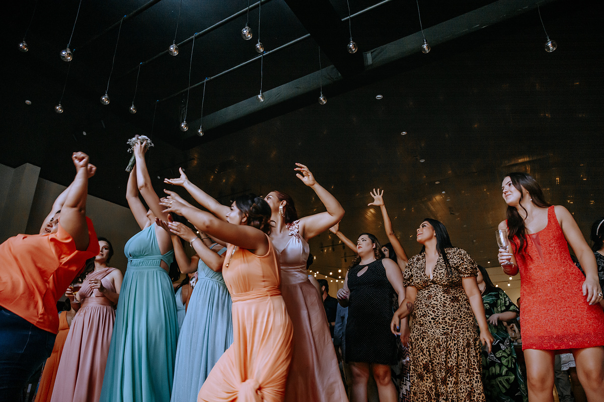 CASAMENTO AR LIVRE
WEDDING NO CAMPO
DESTINATION FOTOGRAFIA ALEXANDRE CASTTRO NOIVOS FOTOS
FESTA PARTY DIVERSAO