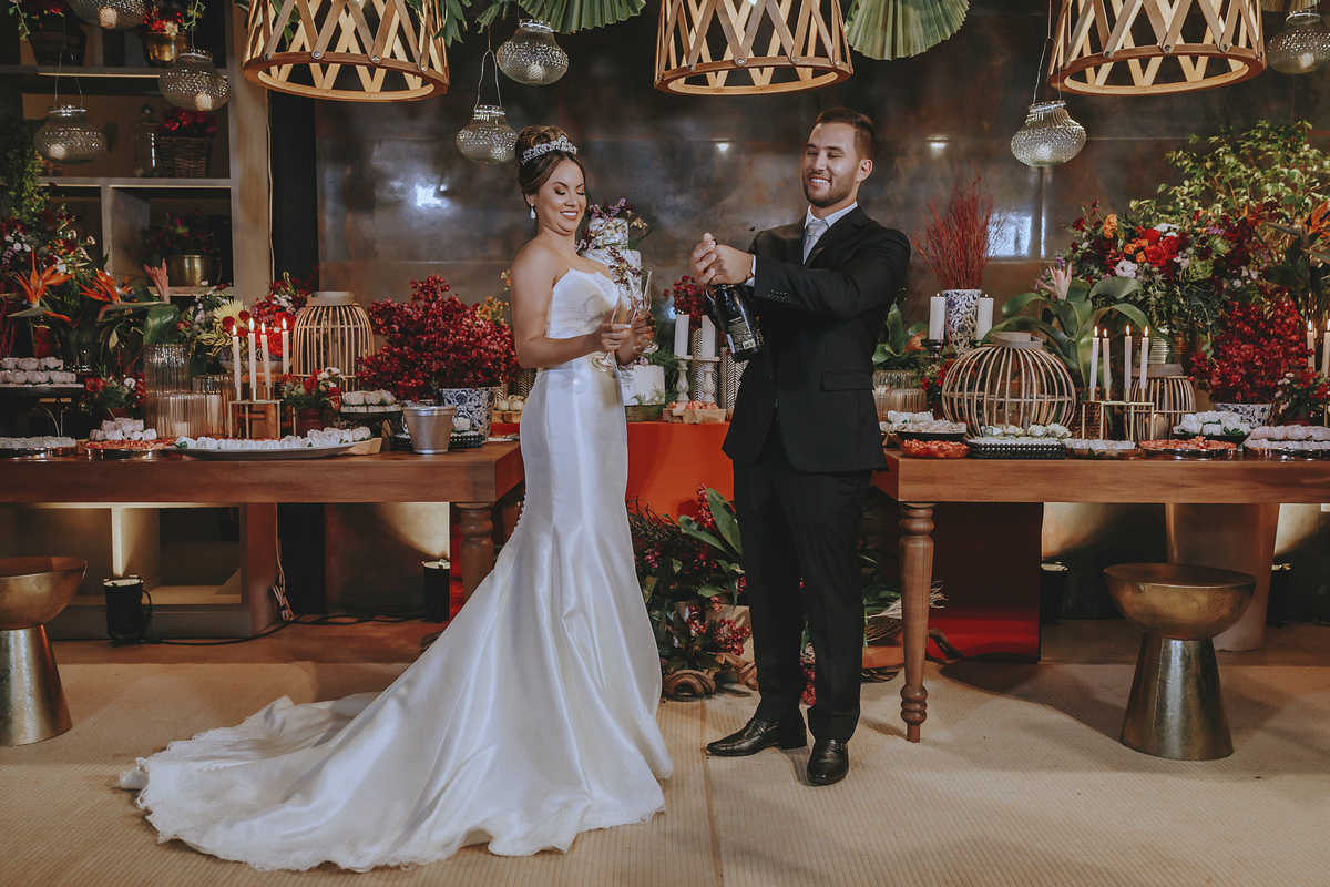 WEDDING PHOTOS
NOIVA
2023 CASAMENTOS
ALEXANDRE CASTTRO