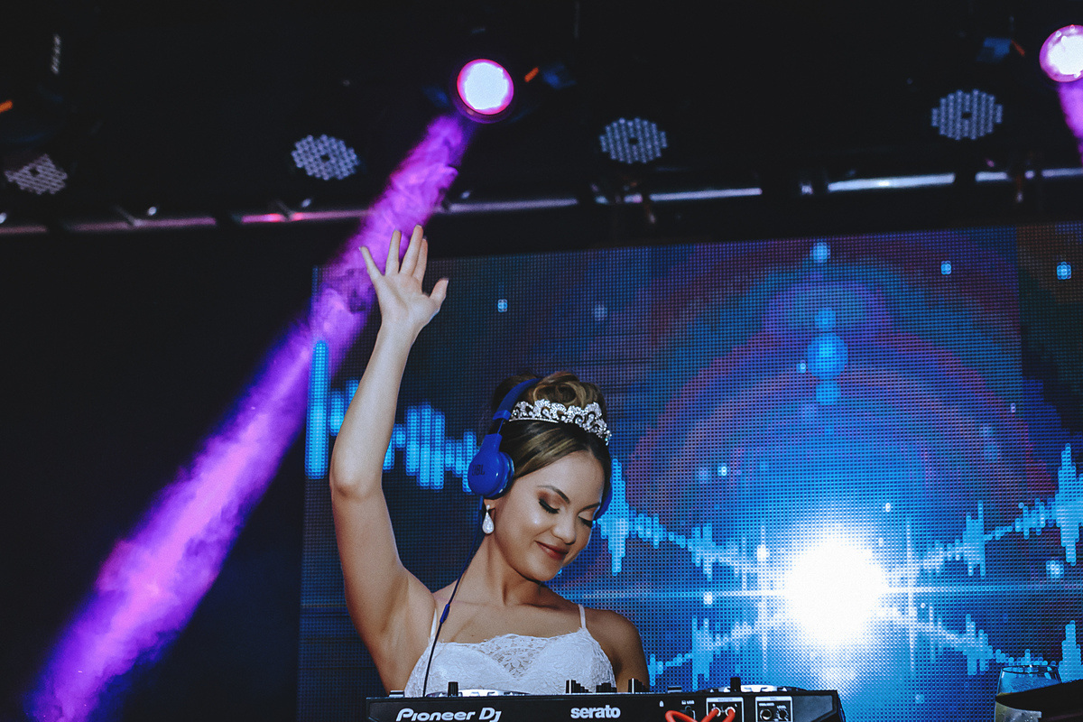 WEDDING PHOTOS
NOIVA
2023 CASAMENTOS
ALEXANDRE CASTTRO