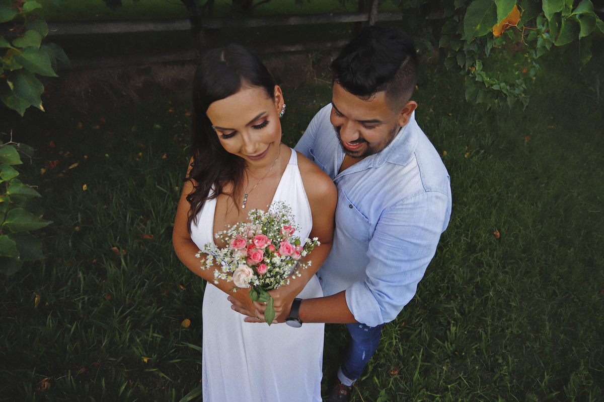 Ensaio Luana e Marcos, realizado na Pousada Avalon em Patos de Minas - MG.

Fotografado por Alexandre Casttro.