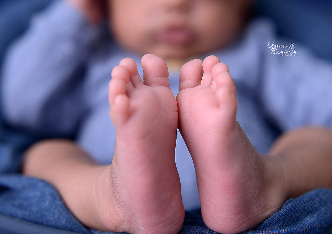 Heitor em seu ensaio Newborn