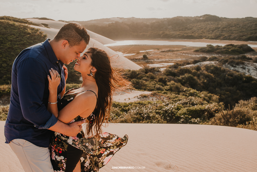 retrato de casal na praia