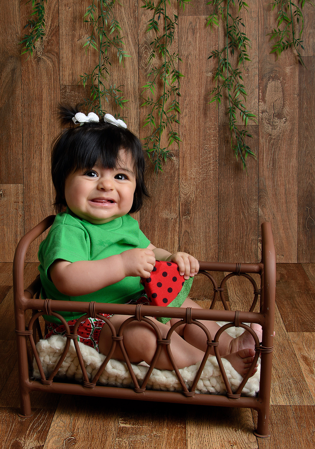 O fotográfo do Estúdio Veme Fotografia não aguenta tanta fofura no cenário