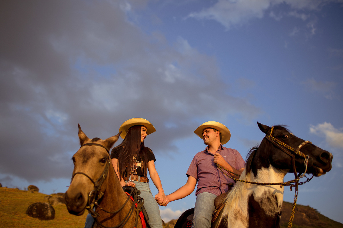 Ensaio  de Casamento com cavalos e vida no campo