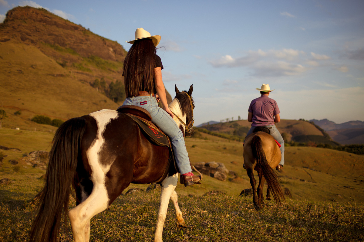 Ensaio  de Casamento com cavalos na cidade de Divino - MG