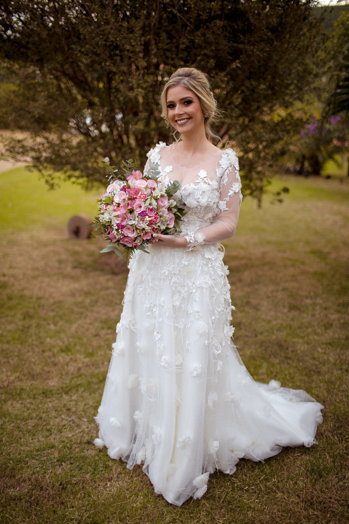 Casamento realizado na cidade de Espera Feliz- MG, recepção feita no  Espaço Cristal em Caiana - MG