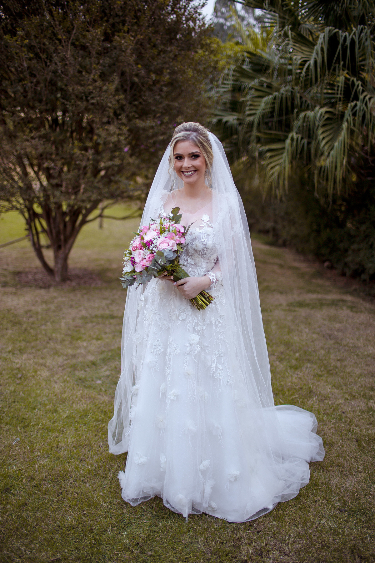 Casamento realizado na cidade de Espera Feliz- MG, recepção feita no  Espaço Cristal em Caiana - MG