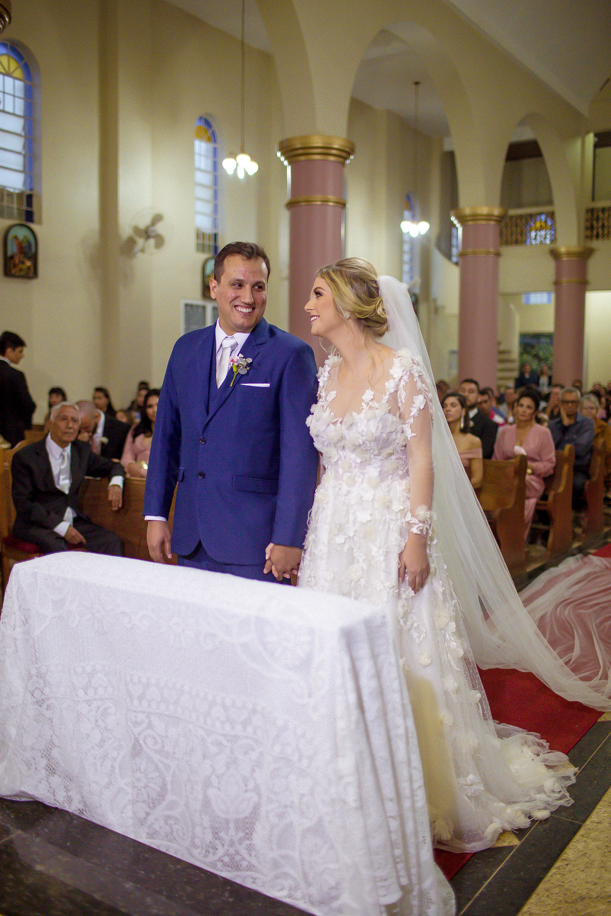 Casamento realizado na cidade de Espera Feliz- MG, recepção feita no  Espaço Cristal em Caiana - MG