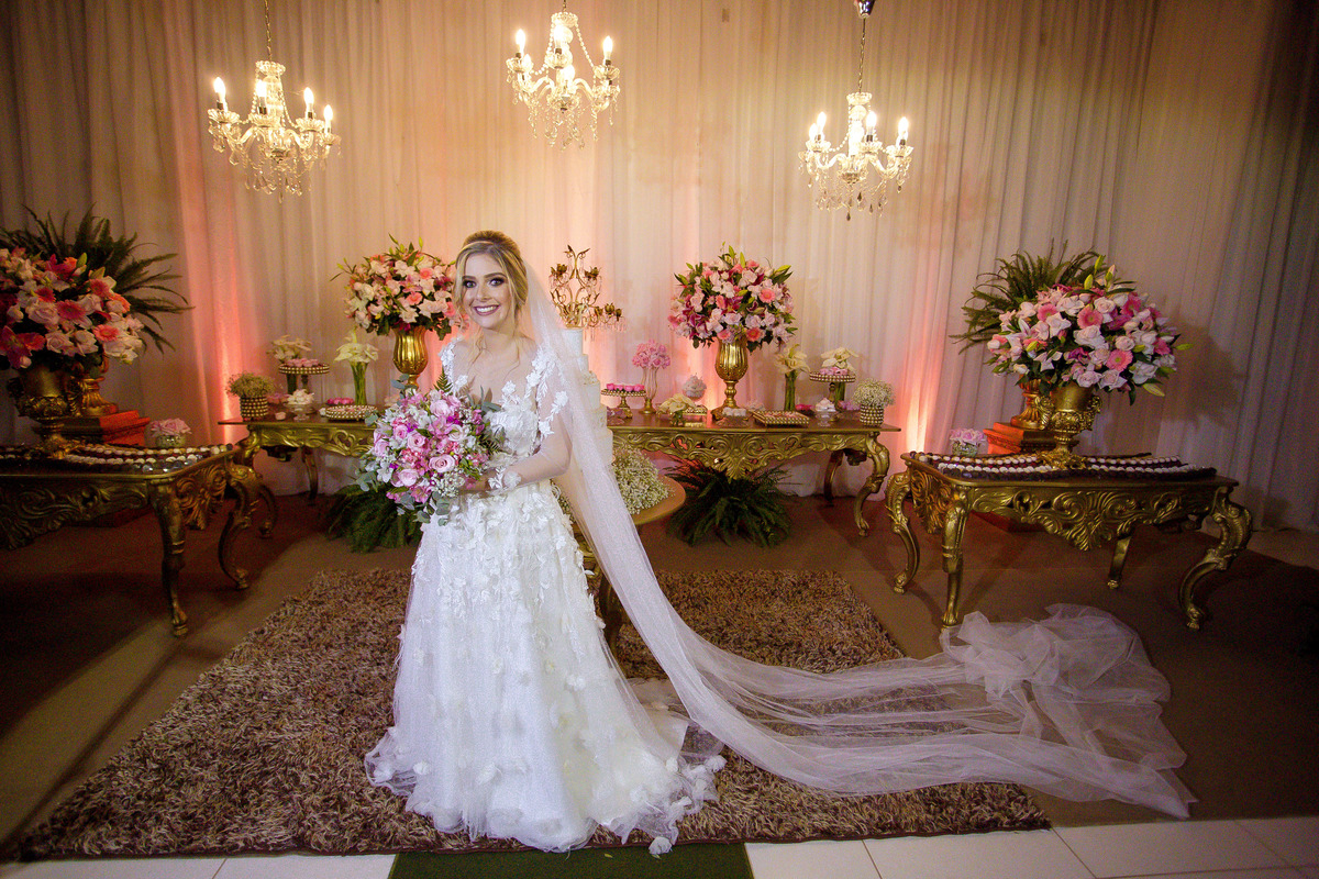 Casamento realizado na cidade de Espera Feliz- MG, recepção feita no  Espaço Cristal em Caiana - MG