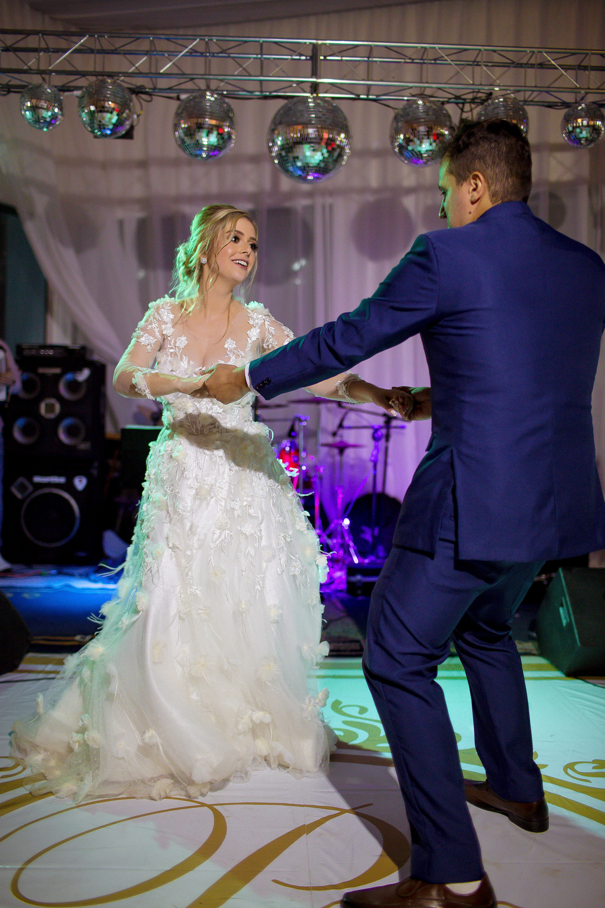 Casamento realizado na cidade de Espera Feliz- MG, recepção feita no  Espaço Cristal em Caiana - MG