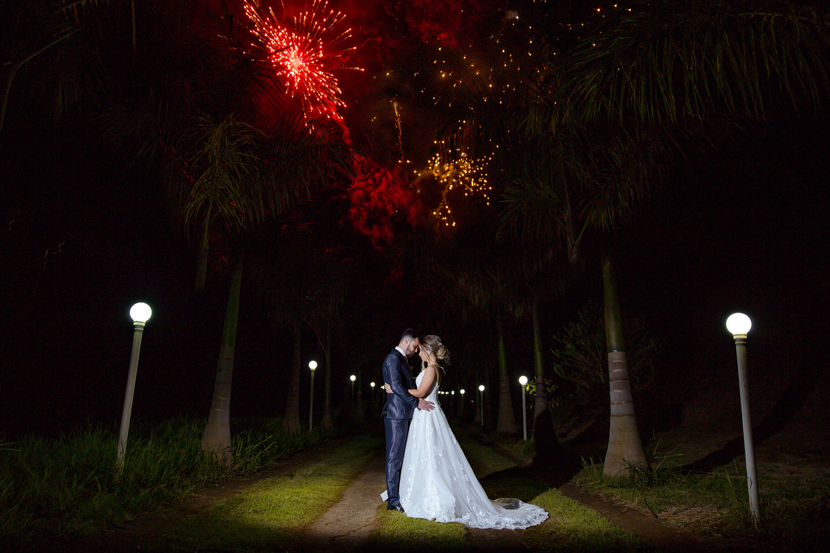 CASAMENTO RAFAELA E PAULO REALIZADO NA CIDADE DE DIVINO - MG