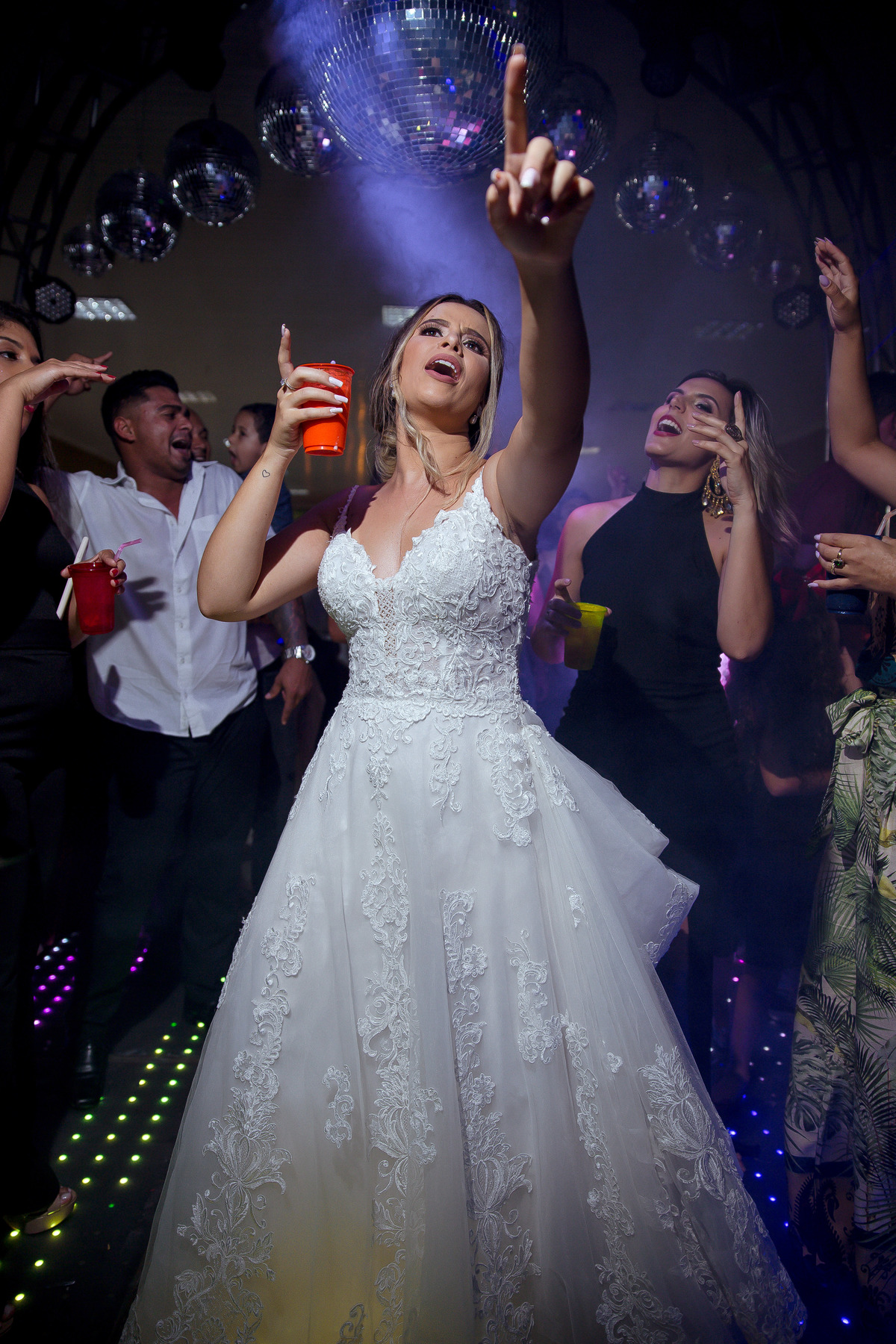 CASAMENTO RAFAELA E PAULO REALIZADO NA CIDADE DE DIVINO - MG
