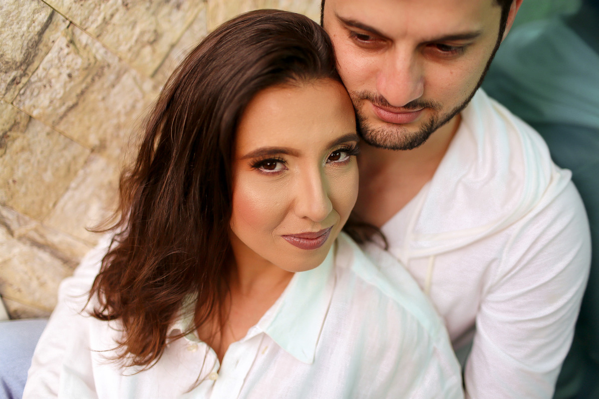 Ensaio de pré casamento em casa na cidade de CARANGOLA - MG Mariana e Weslei