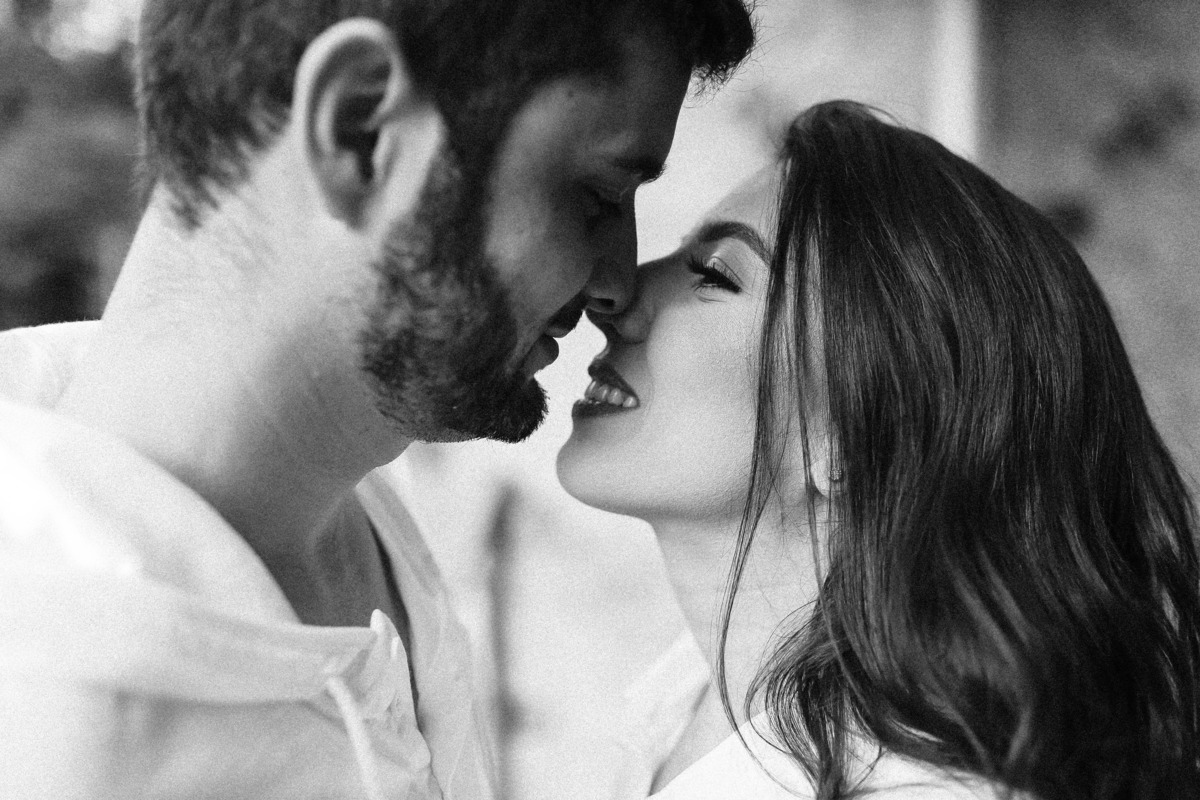 Ensaio de pré casamento em casa na cidade de CARANGOLA - MG Mariana e Weslei