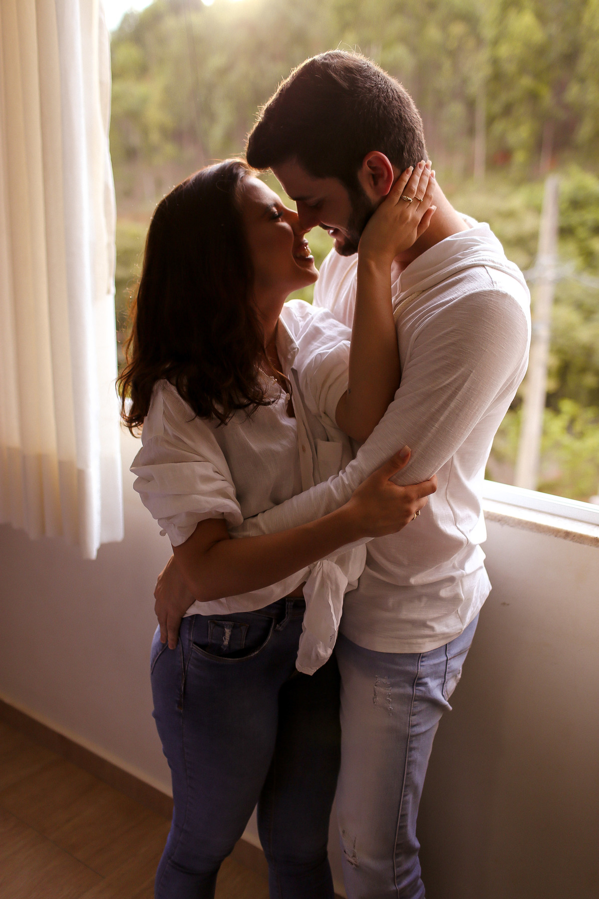 Ensaio de pré casamento em casa na cidade de CARANGOLA - MG Mariana e Weslei