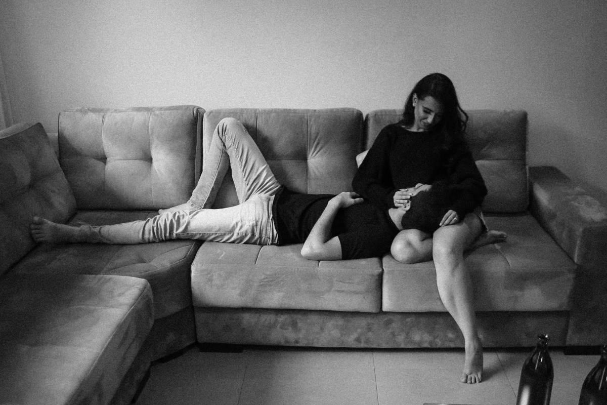 Ensaio de pré casamento em casa na cidade de CARANGOLA - MG Mariana e Weslei