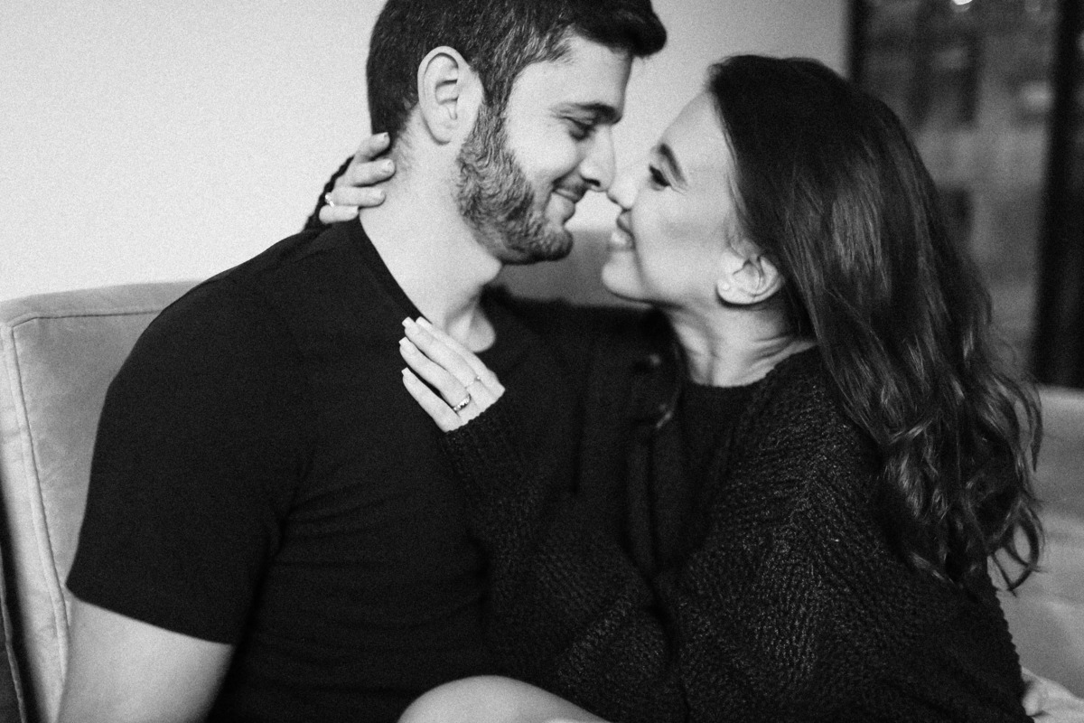 Ensaio de pré casamento em casa na cidade de CARANGOLA - MG Mariana e Weslei