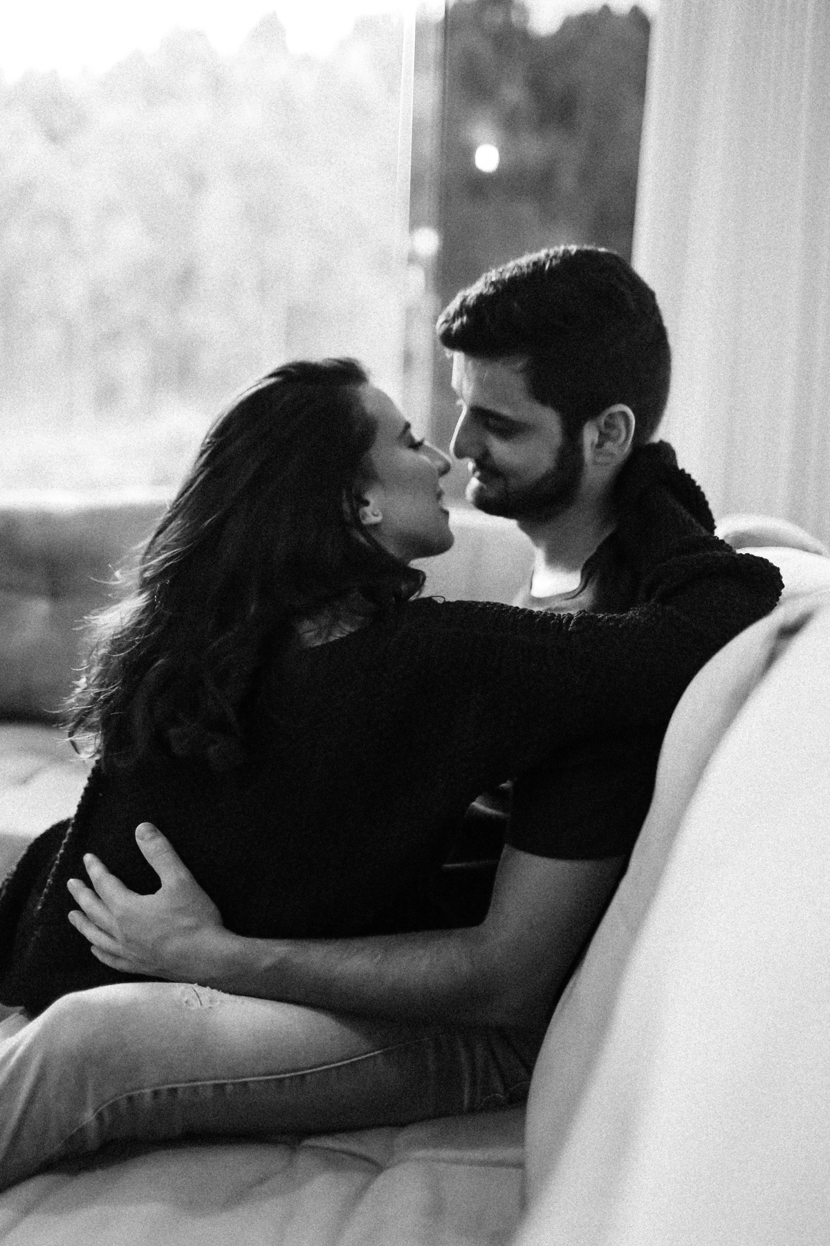 Ensaio de pré casamento em casa na cidade de CARANGOLA - MG Mariana e Weslei