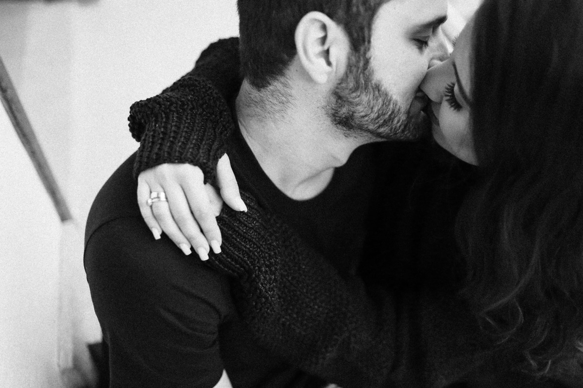 Ensaio de pré casamento em casa na cidade de CARANGOLA - MG Mariana e Weslei