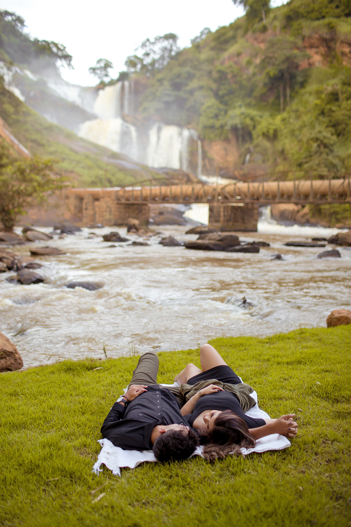 Ensaio fotográfico realizado na cidade de Tombos - MG, Cachoeira de Tombos, casamento, Tombense 