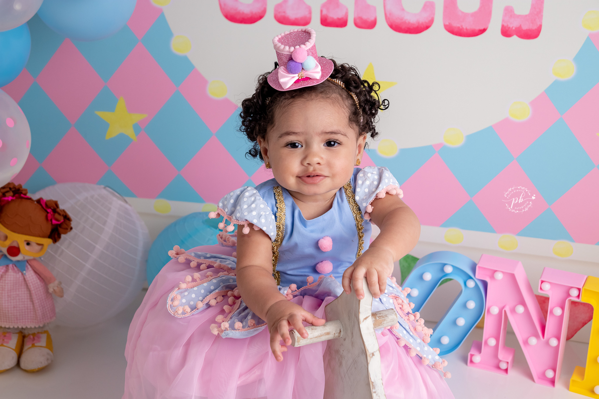 Smash The Cake Circo Rosa - circo rosa - circo - ensaio infantil - foto de criança - pré festa circo - Rio de Janeiro - RJ