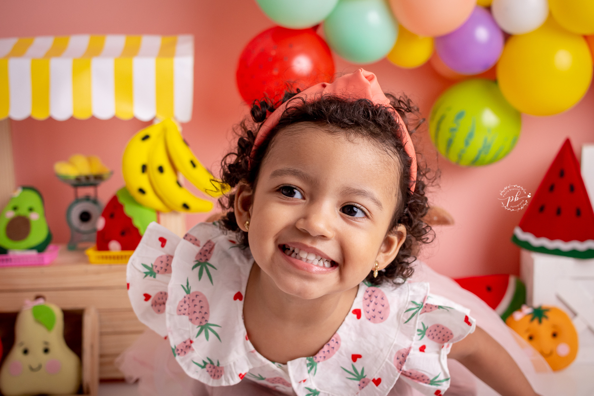 ensaio quitandinha - quitandinha infantil - pré festa três aninhos - ensaio infantil - ensaio feira -frutinhas -melancia -quitanda da Maitê - frutas - Rio de Janeiro - RJ