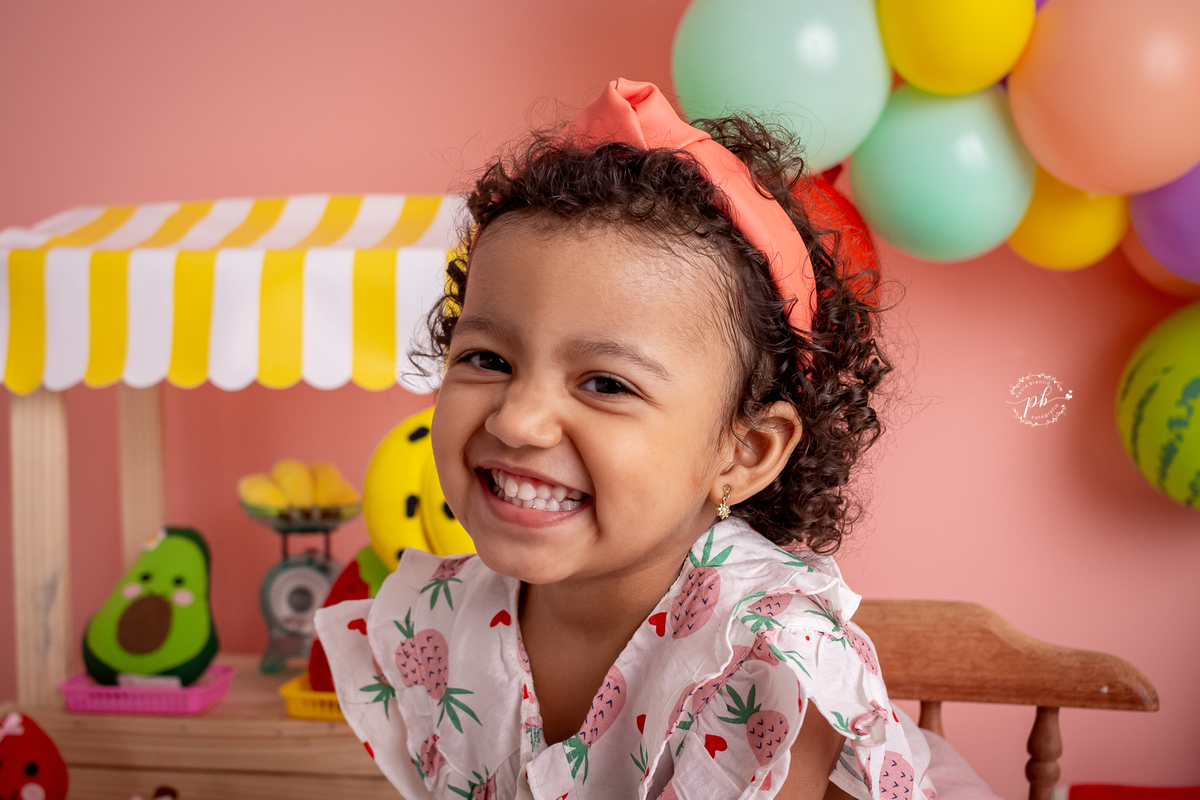 ensaio quitandinha - quitandinha infantil - pré festa três aninhos - ensaio infantil - ensaio feira -frutinhas -melancia -quitanda da Maitê - frutas - Rio de Janeiro - RJ