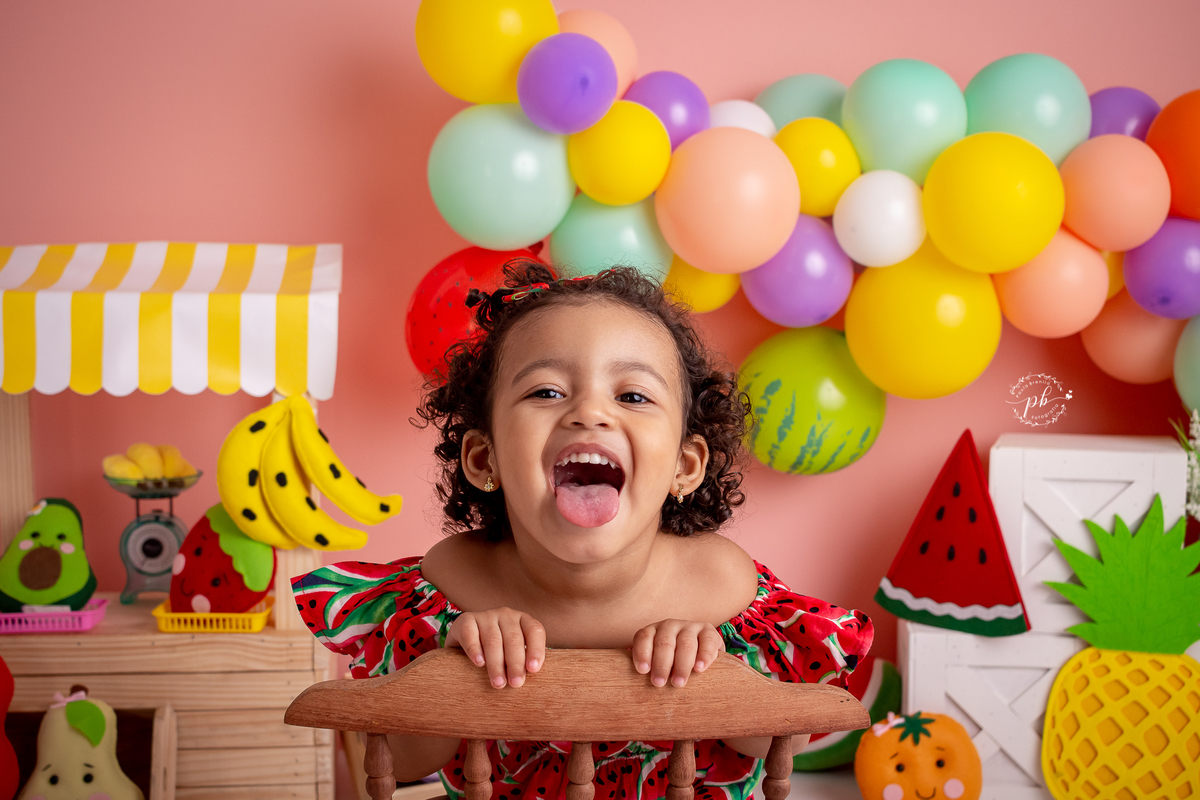 ensaio quitandinha - quitandinha infantil - pré festa três aninhos - ensaio infantil - ensaio feira -frutinhas -melancia -quitanda da Maitê - frutas - Rio de Janeiro - RJ